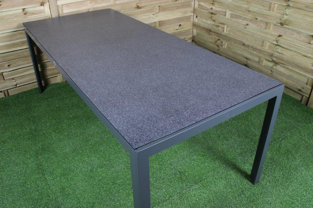 Tuintafel spraystone