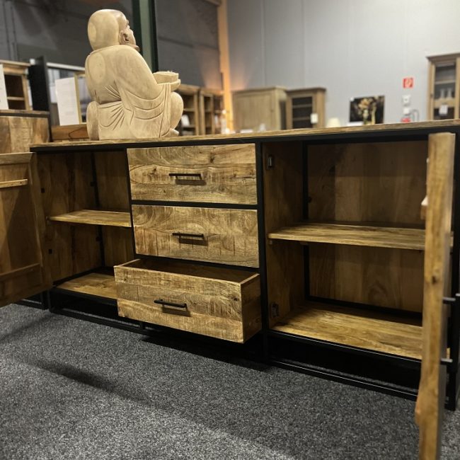 Sideboard Mia - Mangoholz 200 cm - WGXL Kollektion - Wiegers XL meubels en tuinmeubelen