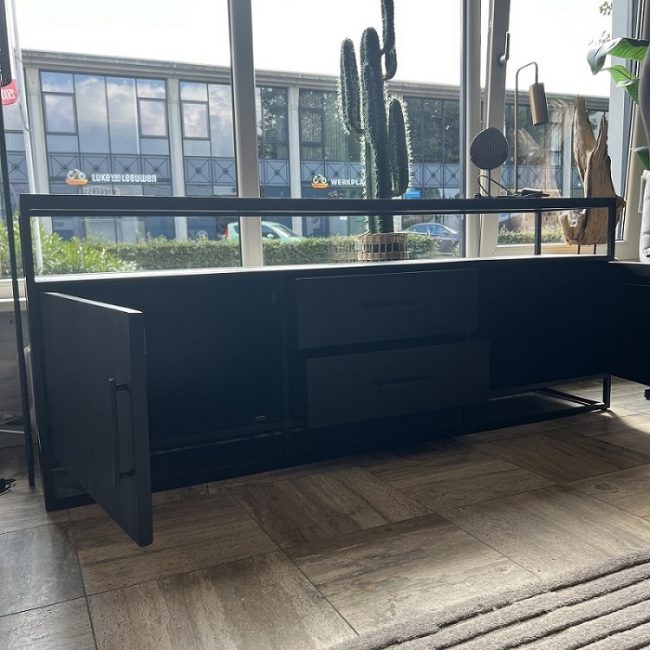 Sideboard Olga – Mangoholz – 200 cm – WGXL Kollektion – Wiegers XL meubels en tuinmeubelen